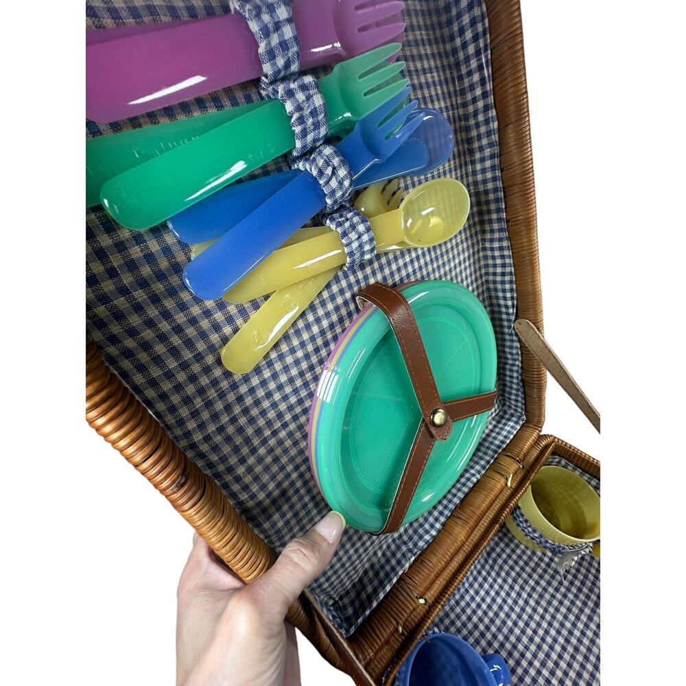 Wicker Picnic Basket Set Navy Woven Pastel Service for 4 Vintage